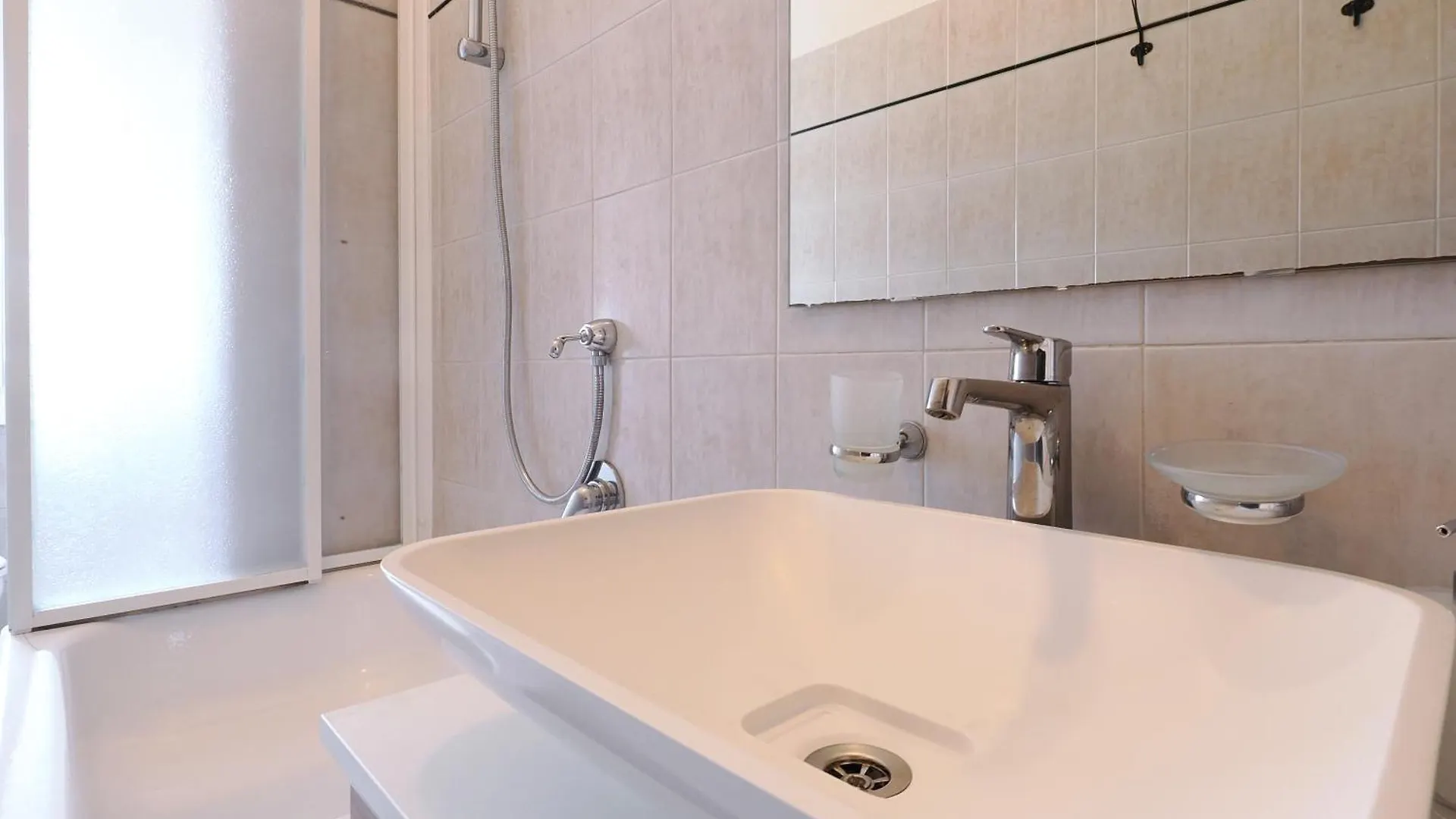 Appartamento Primopiano - Roncaglia Milano