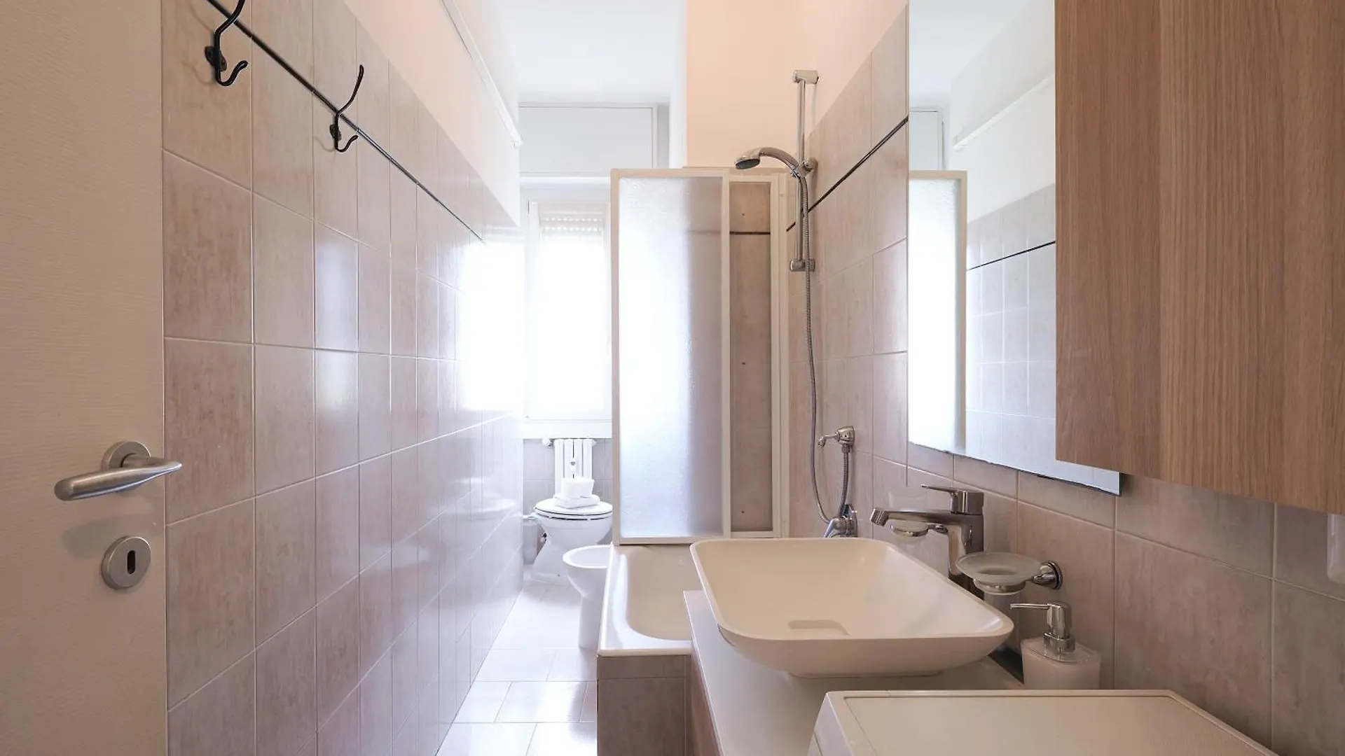 Appartamento Primopiano - Roncaglia Milano Italia